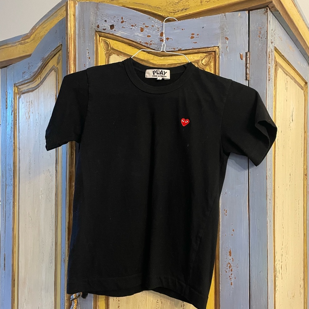 PLAY COMME DES GARÇONS small black logo tee